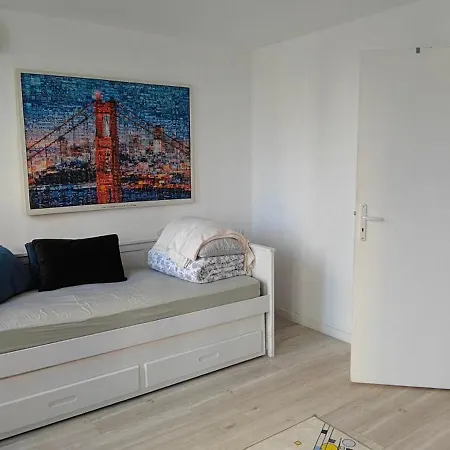 Apartment Paisible Clichy